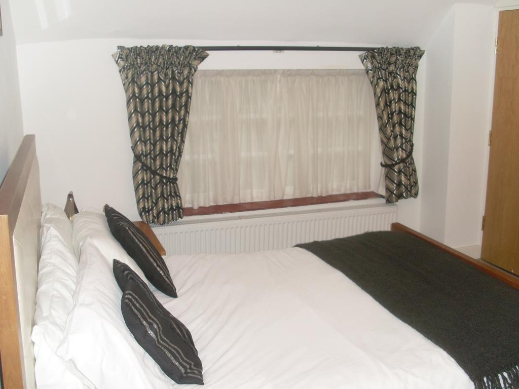 The Queens Lodge Belbroughton Buitenkant foto